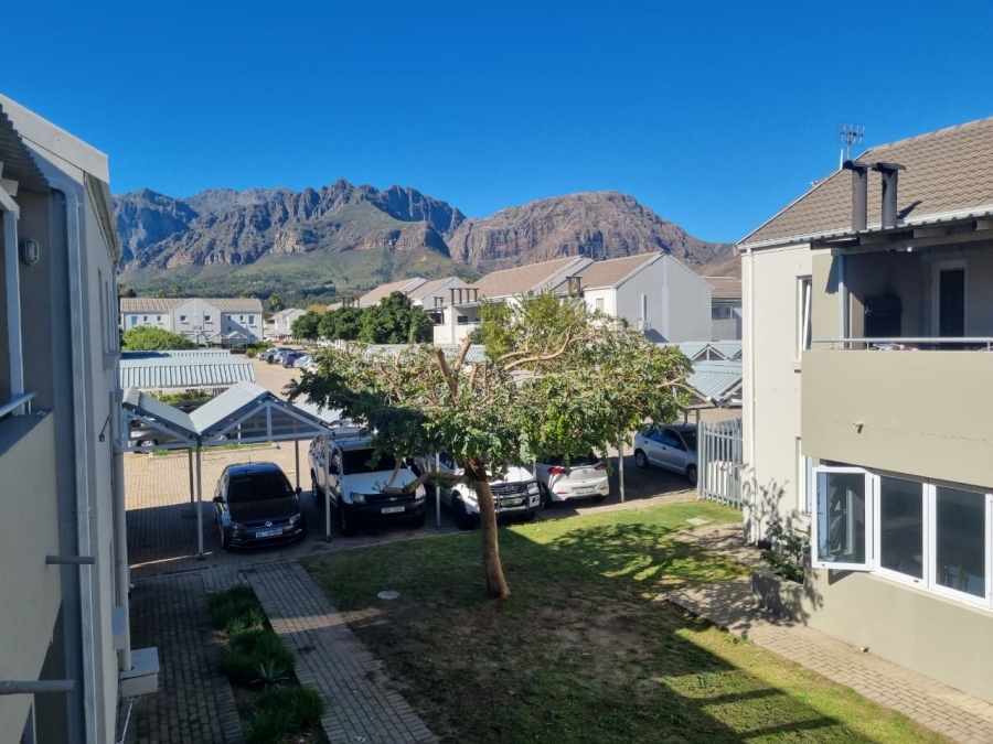 To Let 2 Bedroom Property for Rent in Klein Drakenstein Western Cape